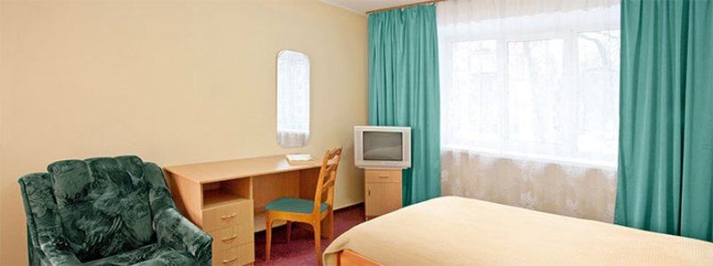 Kozatsky On Antonova Hotel Киев Екстериор снимка