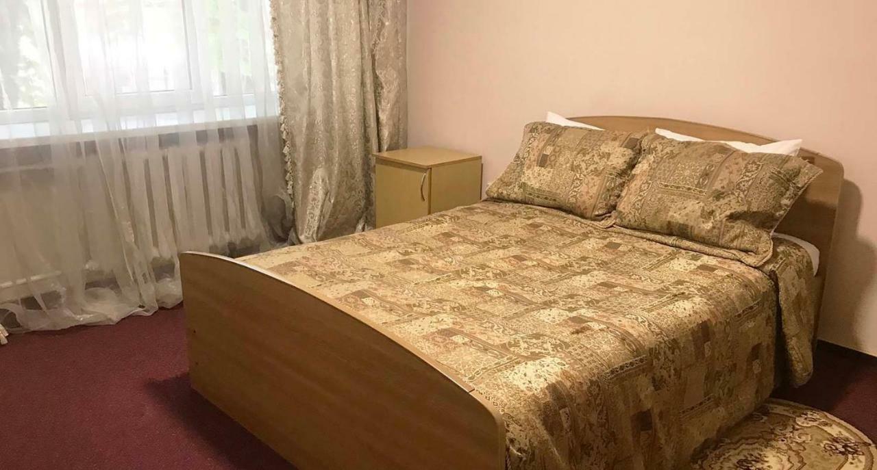 Kozatsky On Antonova Hotel Киев Екстериор снимка