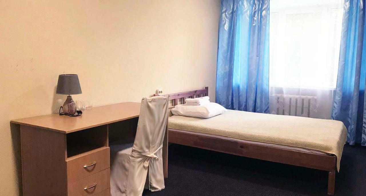 Kozatsky On Antonova Hotel Киев Екстериор снимка